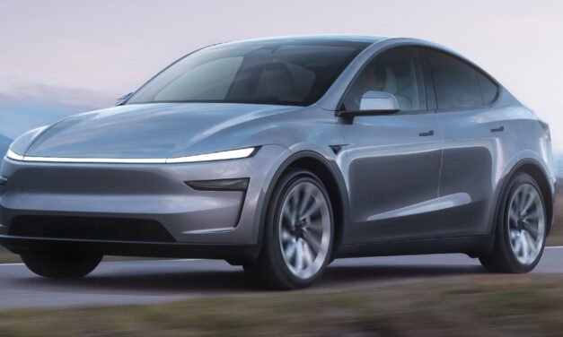 TESLA MODEL Y 2025